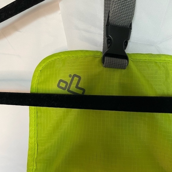 Travelon/ Tech Accessory Organizer Lime green​​​​​​​​​​​ - Picture 6 of 7